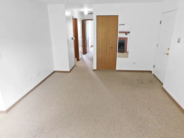 $210,000 | 546 North Deer Run Drive, Unit 546, Palatine, IL 60067