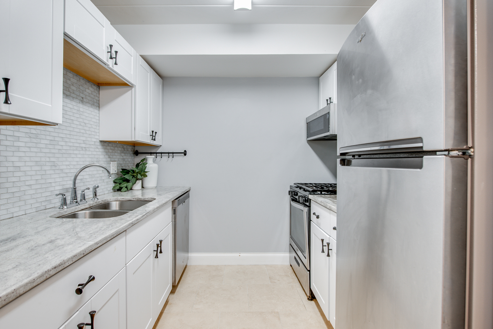 218 East Bailey Road, Unit F Naperville, IL 60565 - Photo 9 of 13