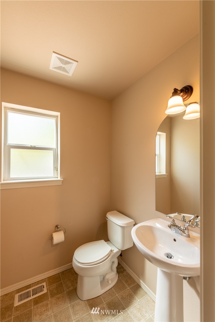 2502 Northwoods Loop Road Mount Vernon, WA 98273 - Photo 15 of 40 Gallery Image 15