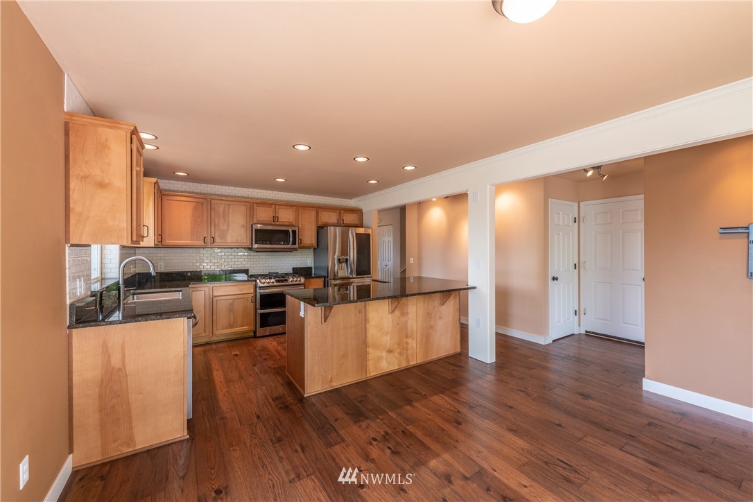 2502 Northwoods Loop Road Mount Vernon, WA 98273 - Photo 8 of 40 Gallery Image 8