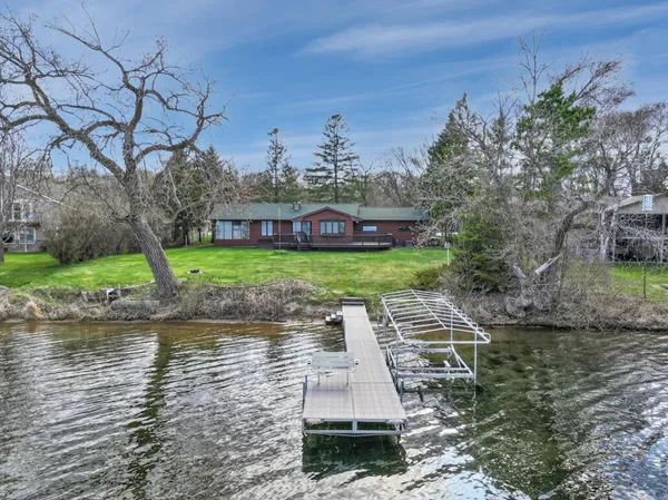 $599,900 | 881 West Latoka Drive Southwest, Alexandria, MN 56308