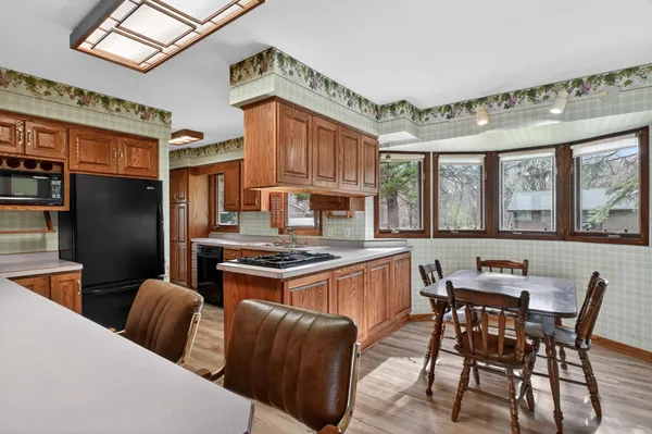 $599,900 | 881 West Latoka Drive Southwest, Alexandria, MN 56308