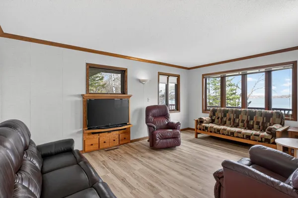 $599,900 | 881 West Latoka Drive Southwest, Alexandria, MN 56308