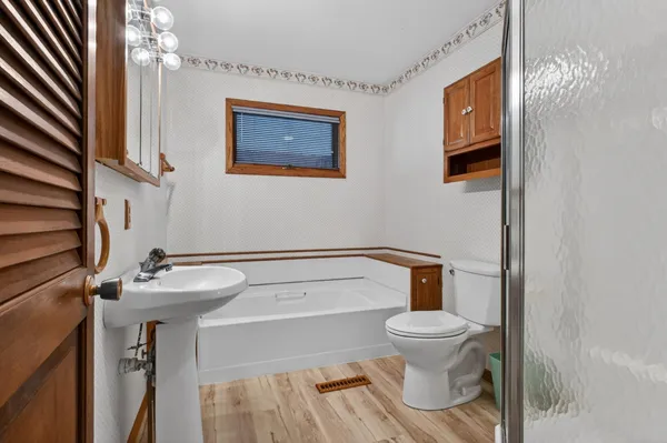 $599,900 | 881 West Latoka Drive Southwest, Alexandria, MN 56308