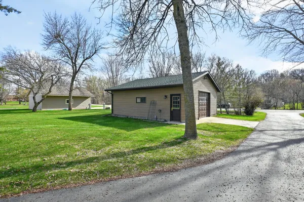 $599,900 | 881 West Latoka Drive Southwest, Alexandria, MN 56308