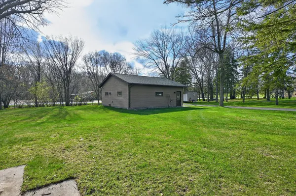 $599,900 | 881 West Latoka Drive Southwest, Alexandria, MN 56308