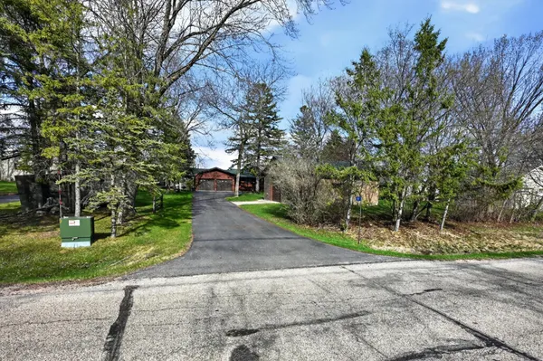 $599,900 | 881 West Latoka Drive Southwest, Alexandria, MN 56308