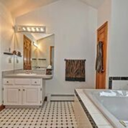 79 Parmenter Road Hudson, MA 01749 - Photo 21 of 30 Gallery Image 21