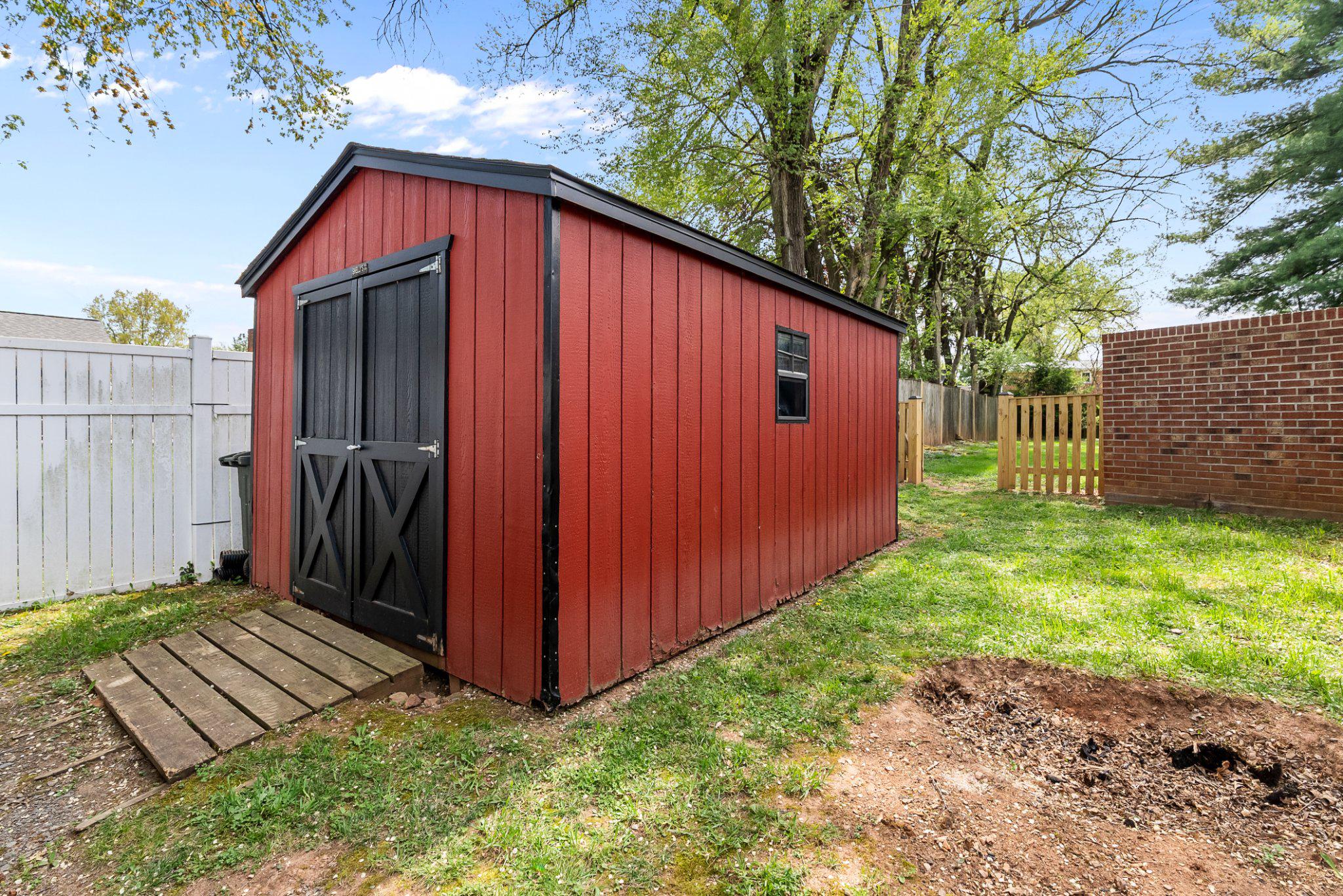 314 Belmont Place Southwest Leesburg, VA 20175 - Photo 36 of 42 SHED & BOAT ARE ON THIS property....shed stays