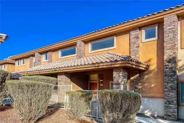 $300,000 | 10480 Tuscany Rose Court, Las Vegas, NV 89129