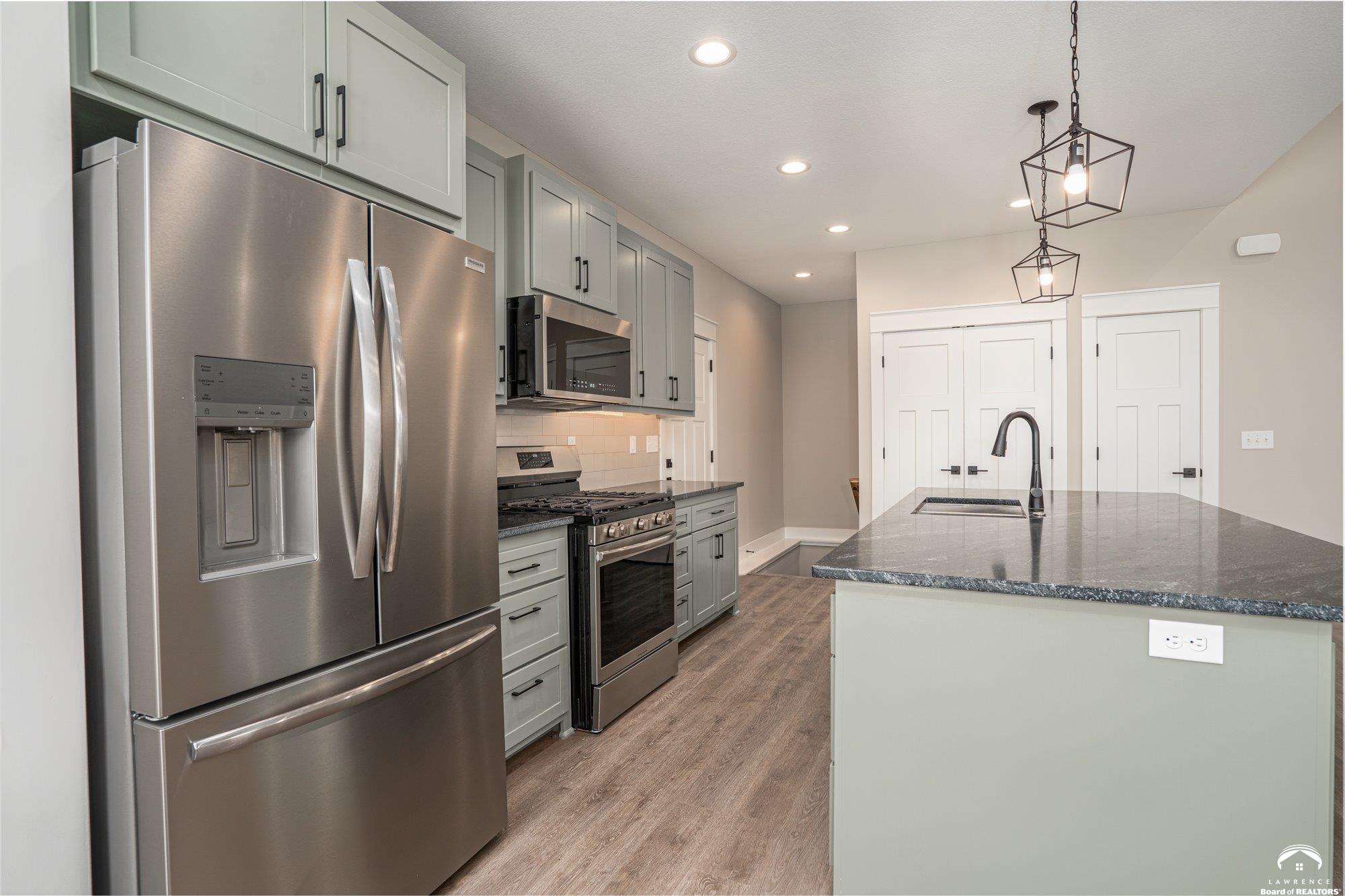 917 Eagle Ridge Drive Baldwin City, KS 66006 - Photo 12 of 38