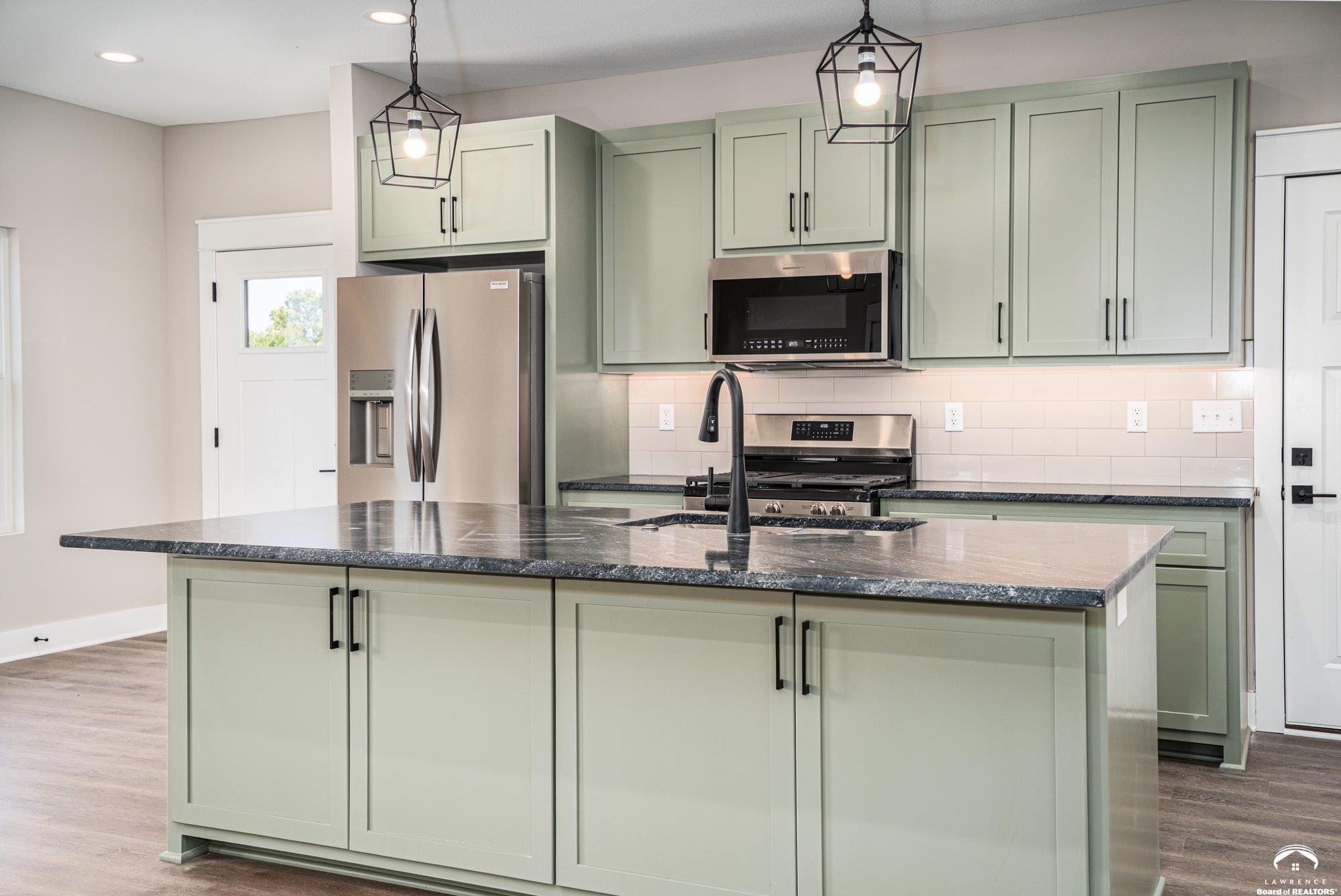 917 Eagle Ridge Drive Baldwin City, KS 66006 - Photo 8 of 38