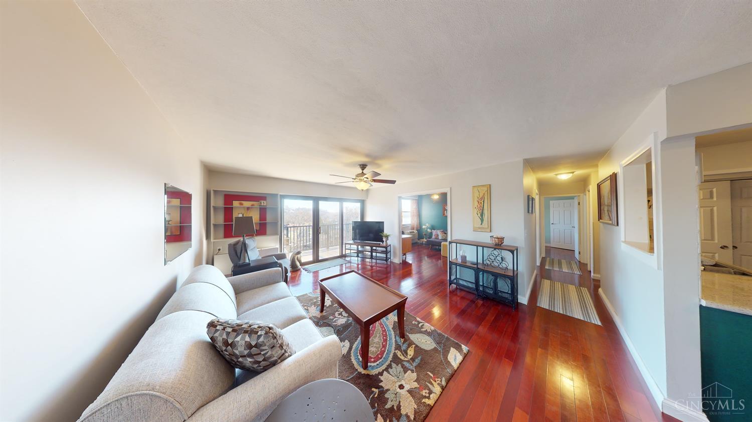 1815 William Howard Taft Road, Unit 903 Cincinnati, OH 45206 - Photo 14 of 29