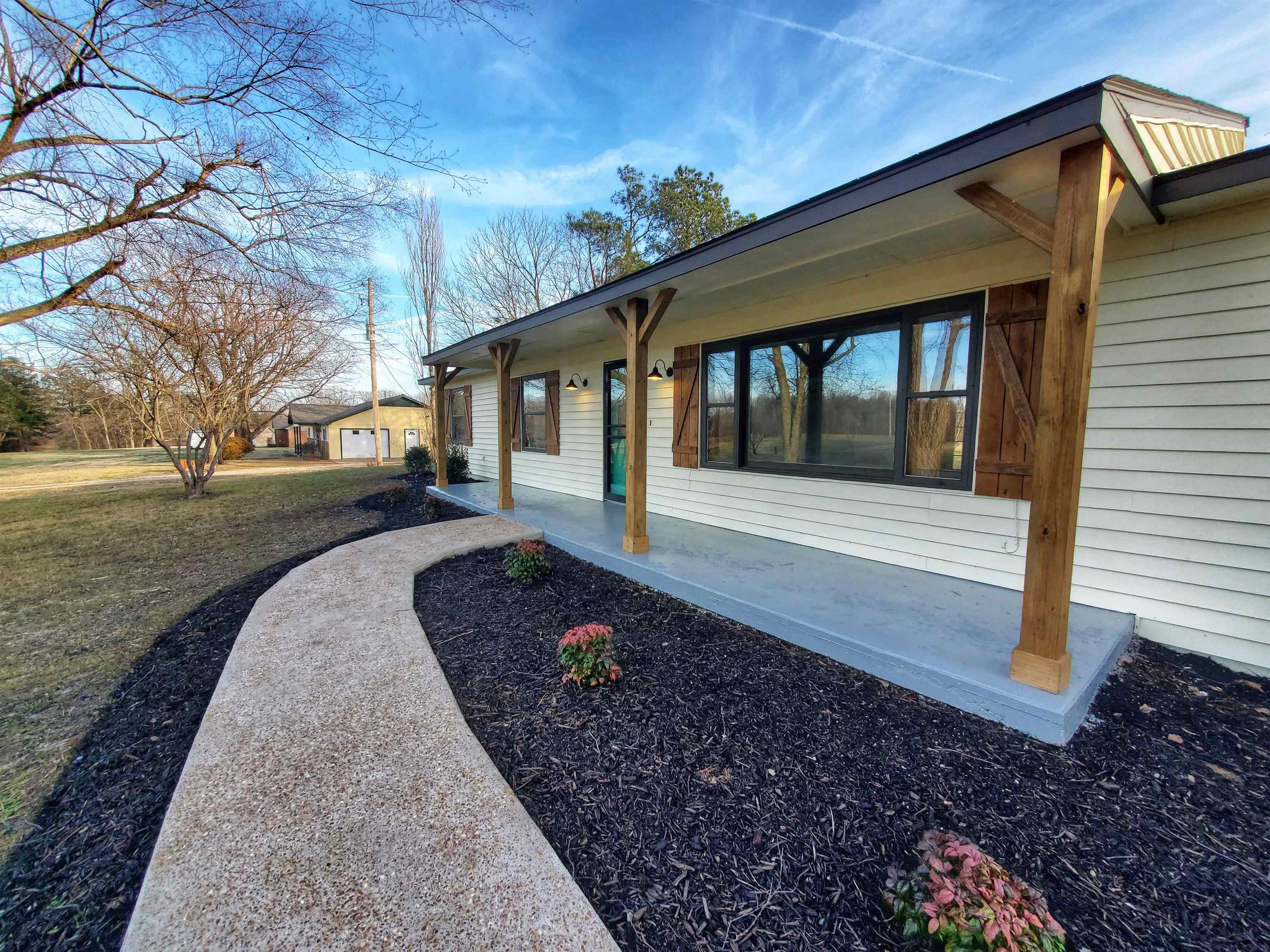 8949 Tracy Road Atoka, TN 38004 - Photo 2 of 25 Gallery Image 2