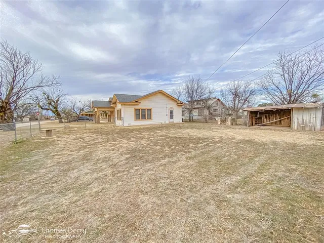$120,000 | 1331 Avenue North, Anson, TX 79501