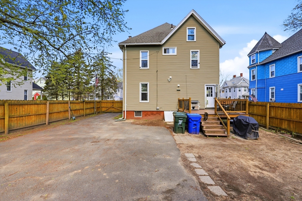 41 Euclid Avenue Springfield, MA 01108 - Photo 32 of 34