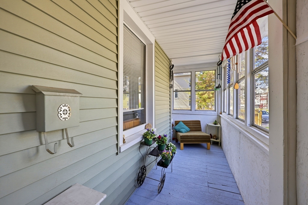 41 Euclid Avenue Springfield, MA 01108 - Photo 4 of 34