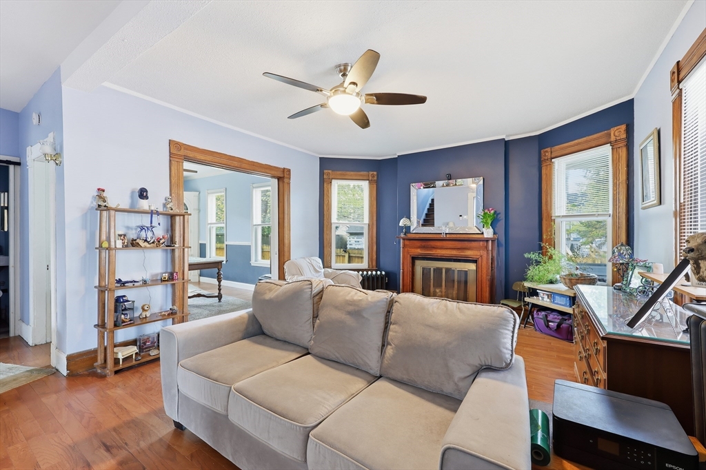 41 Euclid Avenue Springfield, MA 01108 - Photo 9 of 34