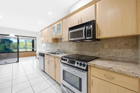 $525,000 | 6053 Petaluma Drive, Boca Raton, FL 33433