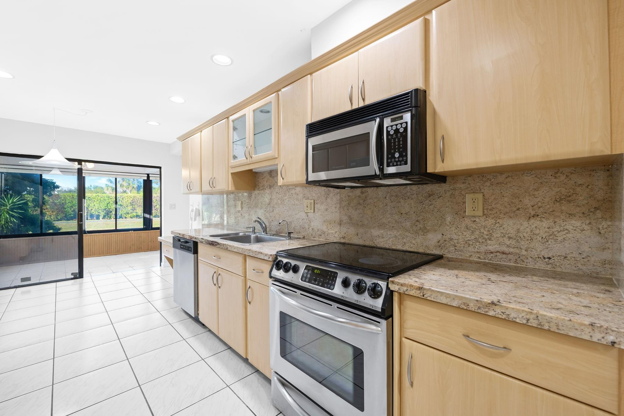 6053 Petaluma Drive Boca Raton, FL 33433 - Photo 18 of 33 Photo 18