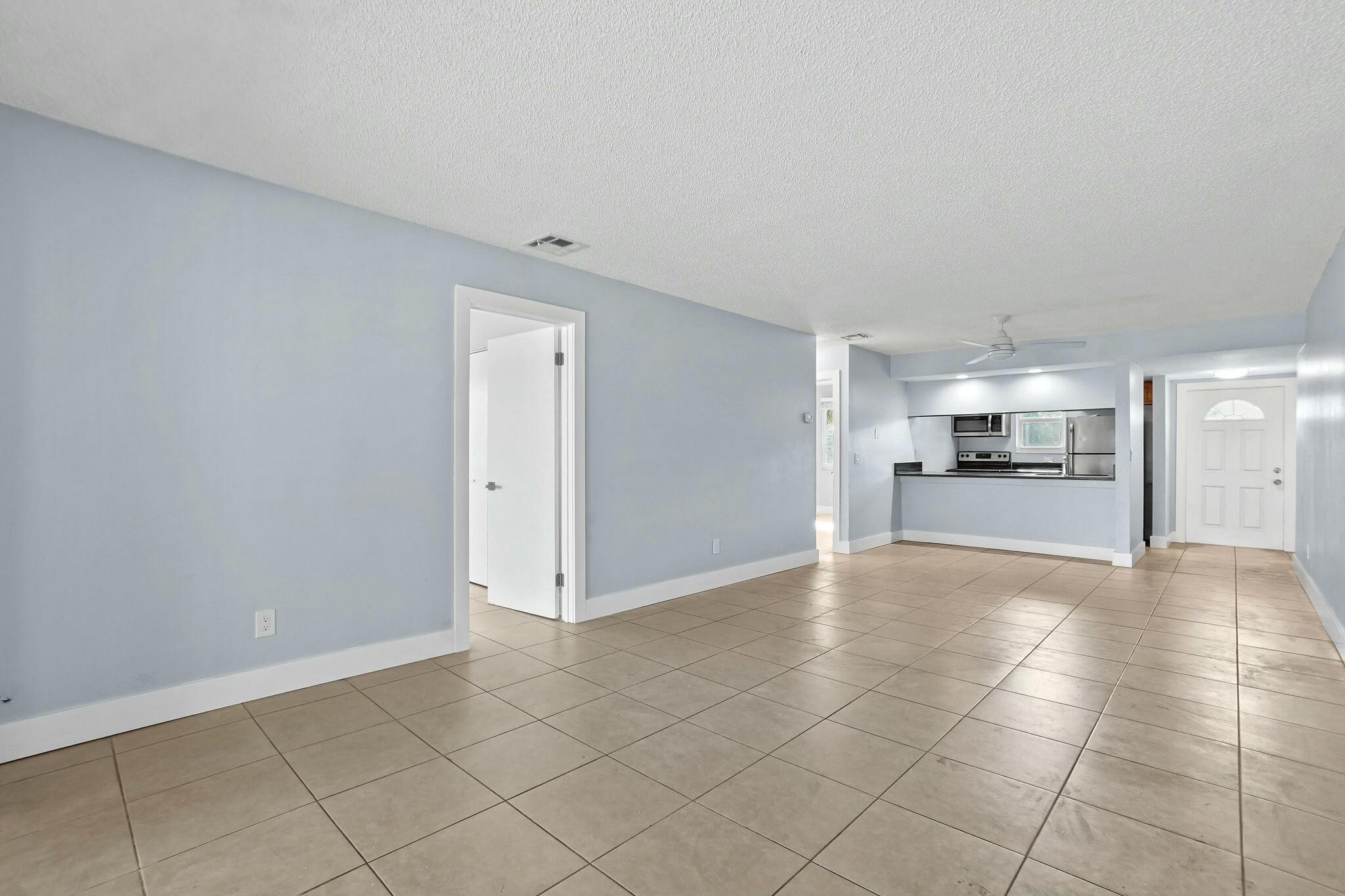 983 Northwest Spruce Ridge Drive, Unit 2 Stuart, FL 34994 - Photo 13 of 55 Living