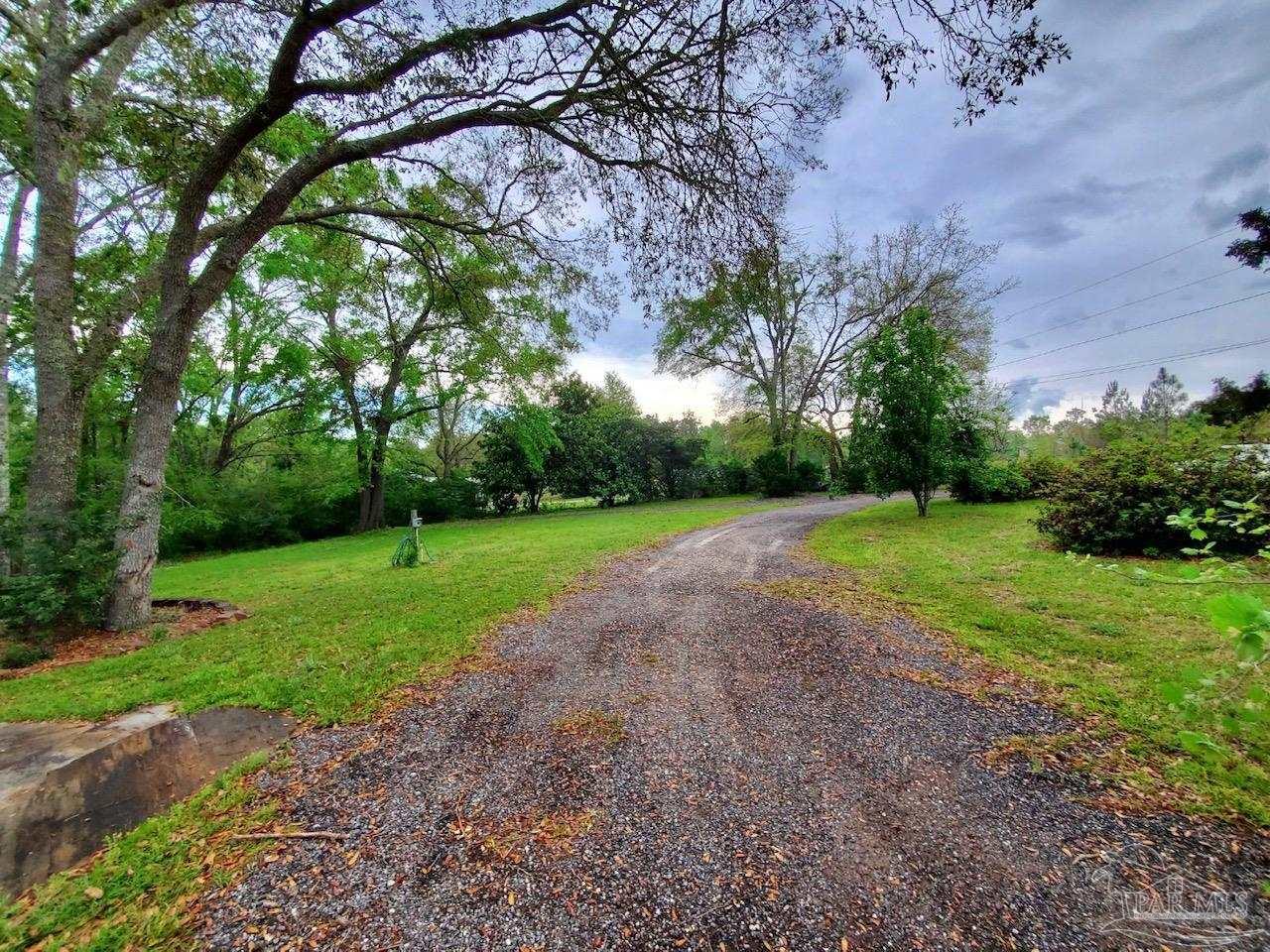 3603 Perdido Lake Road Cantonment, FL 32533 - Photo 29 of 37