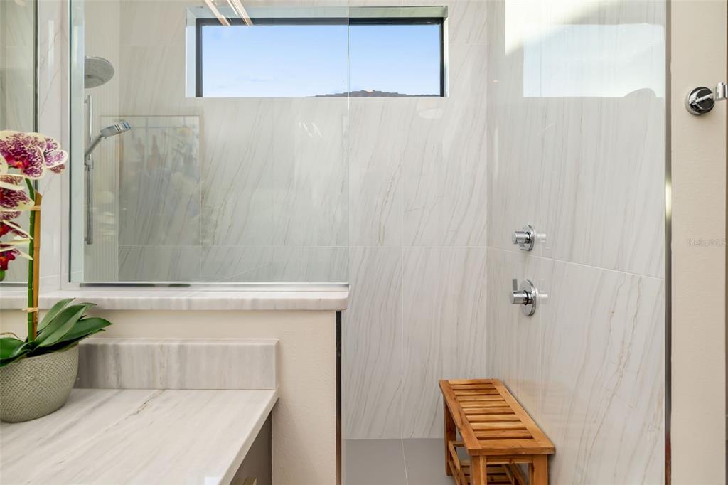 1879 Hibiscus Street Sarasota, FL 34239 - Photo 32 of 84