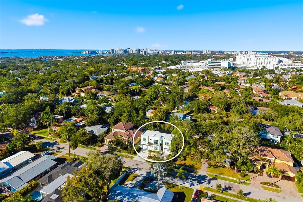 1879 Hibiscus Street Sarasota, FL 34239 - Photo 6 of 84