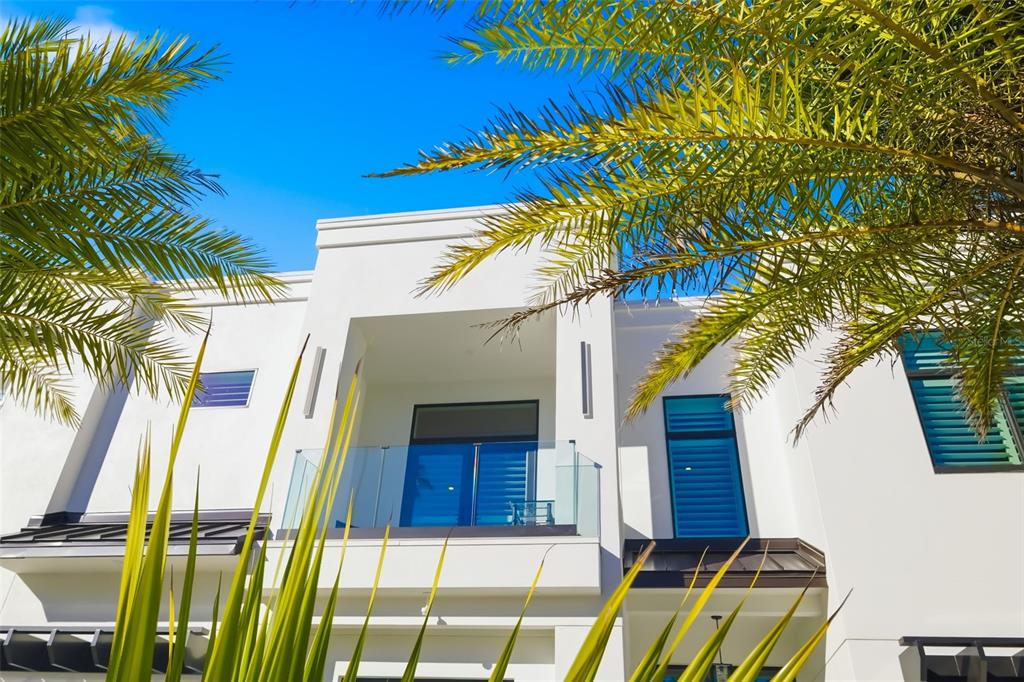 1879 Hibiscus Street Sarasota, FL 34239 - Photo 78 of 84