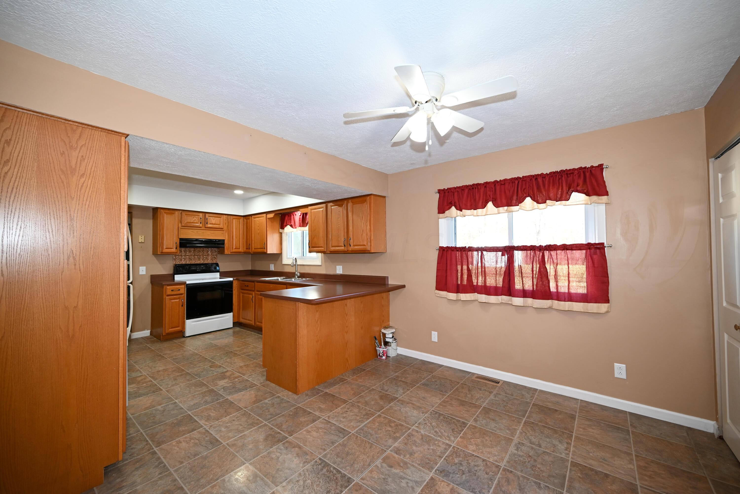 1420 Crissinger Road Marion, OH 43302 - Photo 14 of 73 12