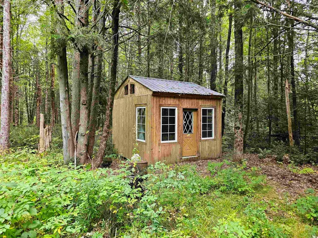 $325,000 | 2610 Highway 105, Derby, VT 05855