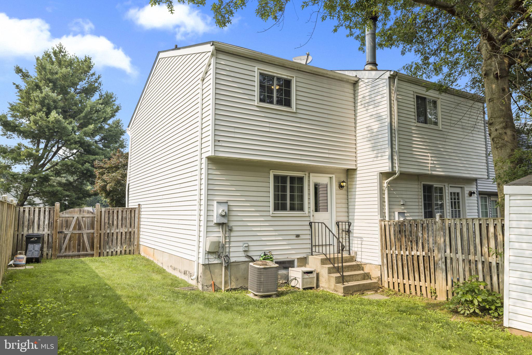 8339 Brookvale Court Springfield, VA 22153 - Photo 29 of 34 Backyard