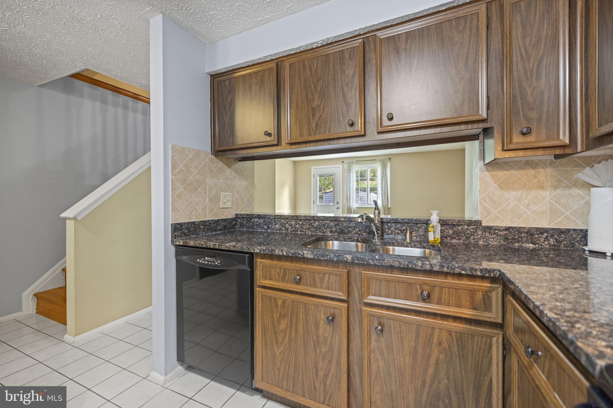 8339 Brookvale Court Springfield, VA 22153 - Photo 5 of 34 Kitchen