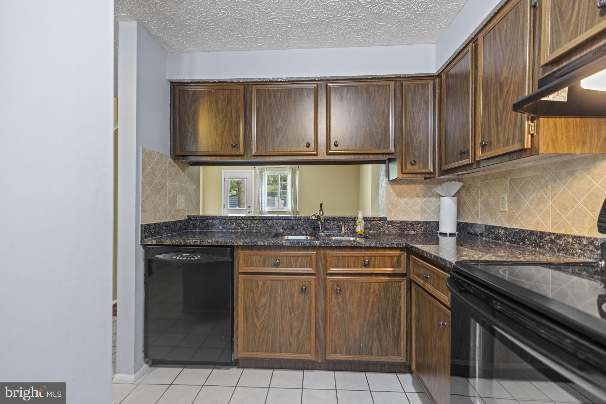 8339 Brookvale Court Springfield, VA 22153 - Photo 6 of 34 Kitchen