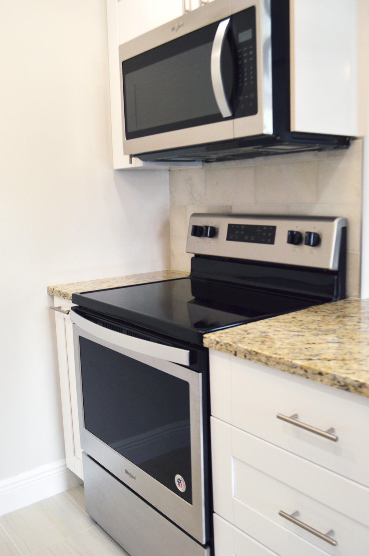 1032 Guildford East, Unit 1032 Boca Raton, FL 33434 - Photo 10 of 29 Kitchen7