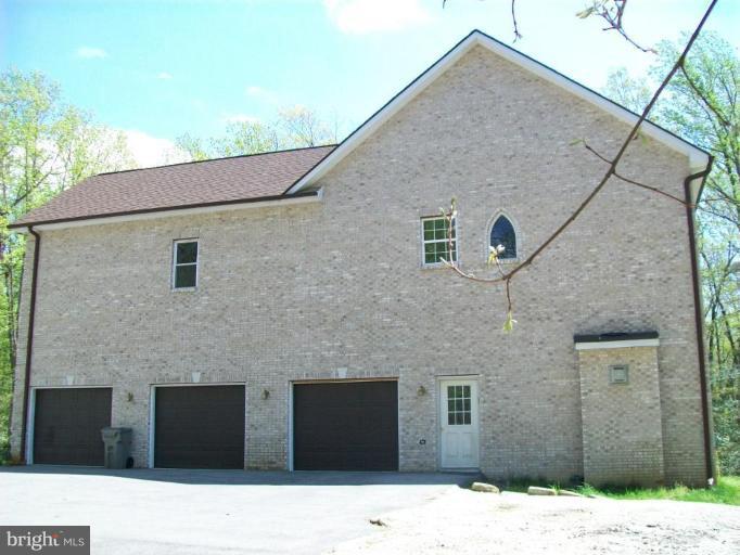 15631 Baden Westwood Road Brandywine, MD 20613 - Photo 2 of 19 Garage 1
