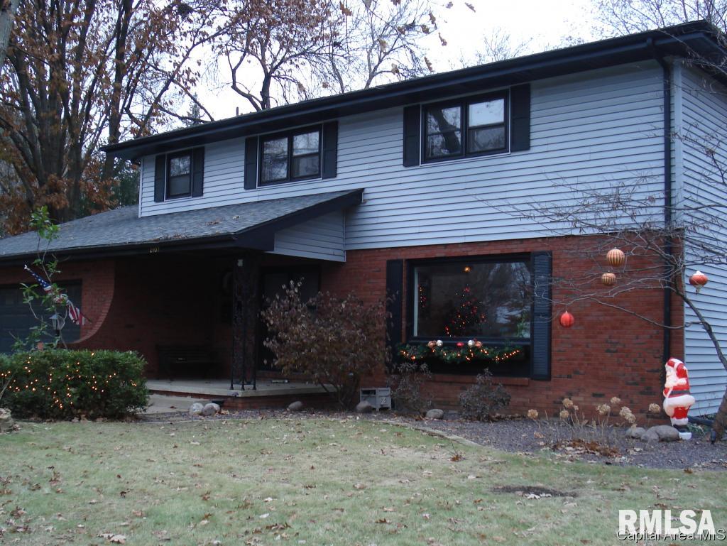 2107 Briarcliff Springfield, IL 62704 - Photo 1 of 16 Gallery Image 1