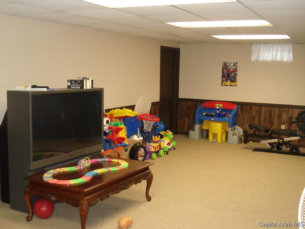2107 Briarcliff Springfield, IL 62704 - Photo 15 of 16 Gallery Image 15