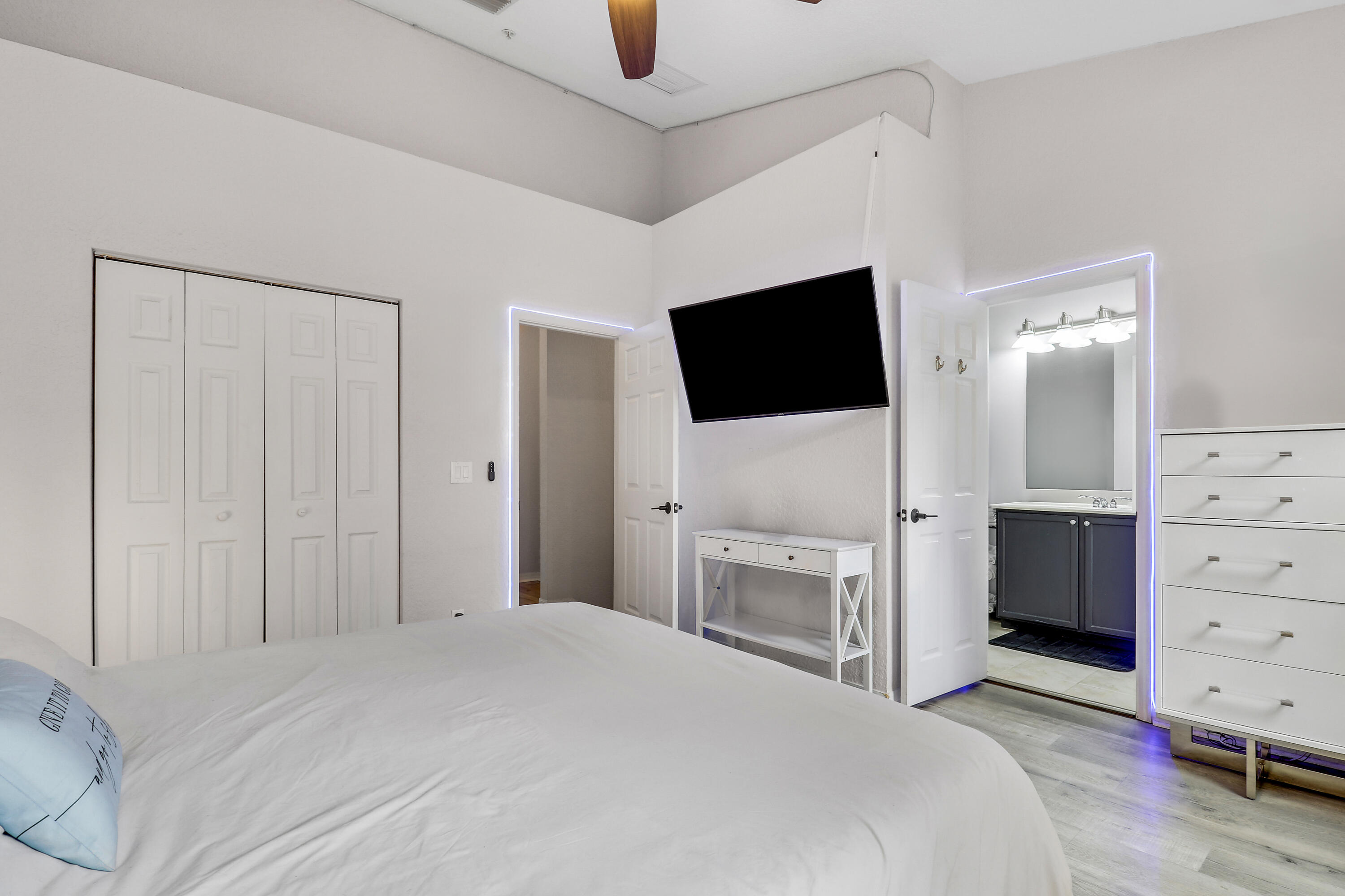 107 Pond Apple Lane, Unit 102 Jupiter, FL 33458 - Photo 15 of 26 Bedroom