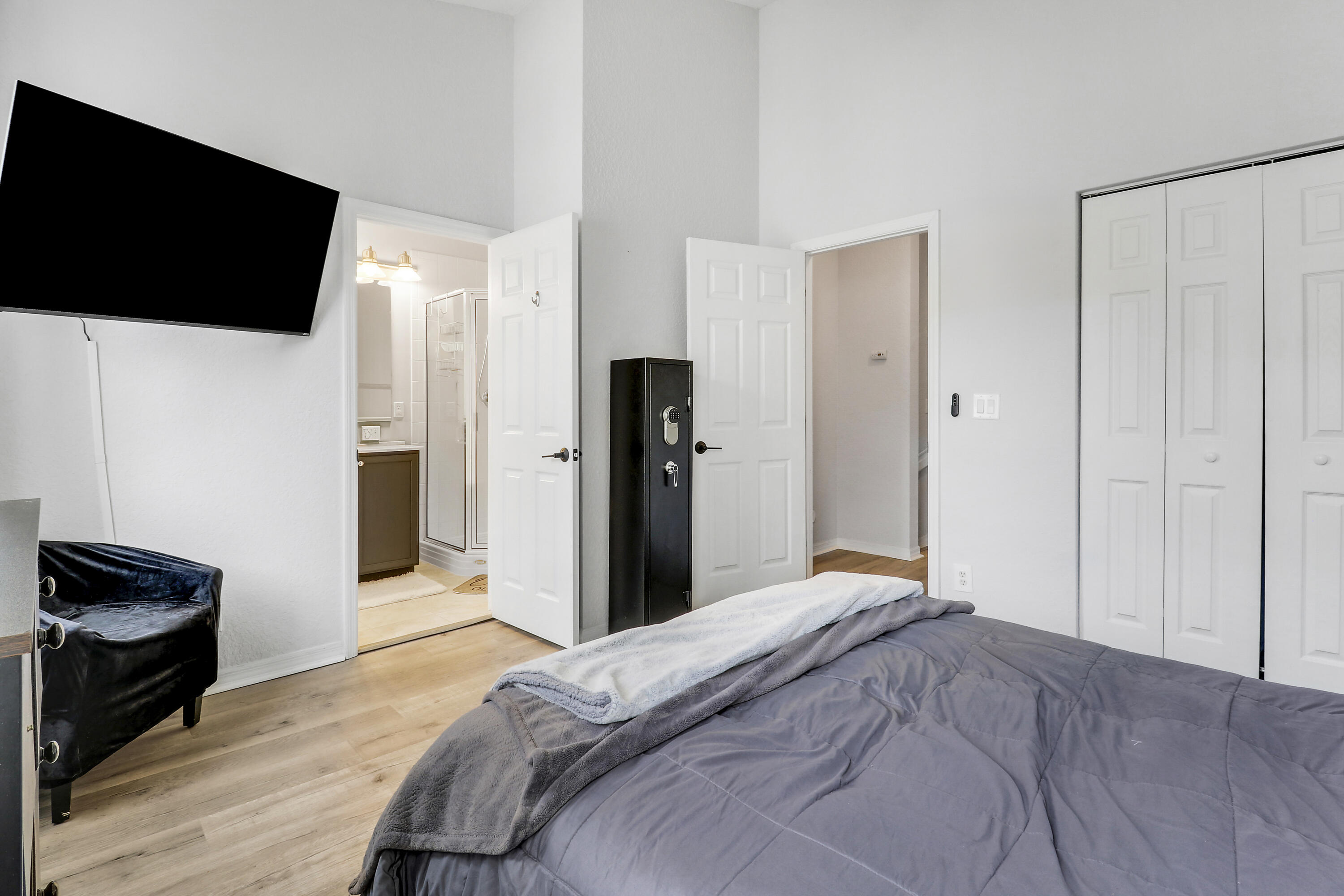 107 Pond Apple Lane, Unit 102 Jupiter, FL 33458 - Photo 19 of 26 Bedroom