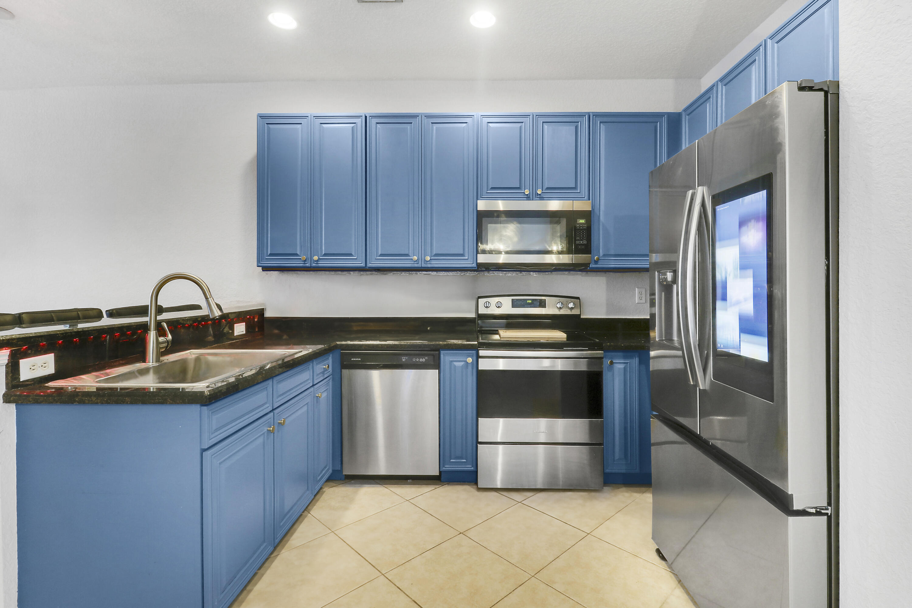 107 Pond Apple Lane, Unit 102 Jupiter, FL 33458 - Photo 8 of 26 Kitchen