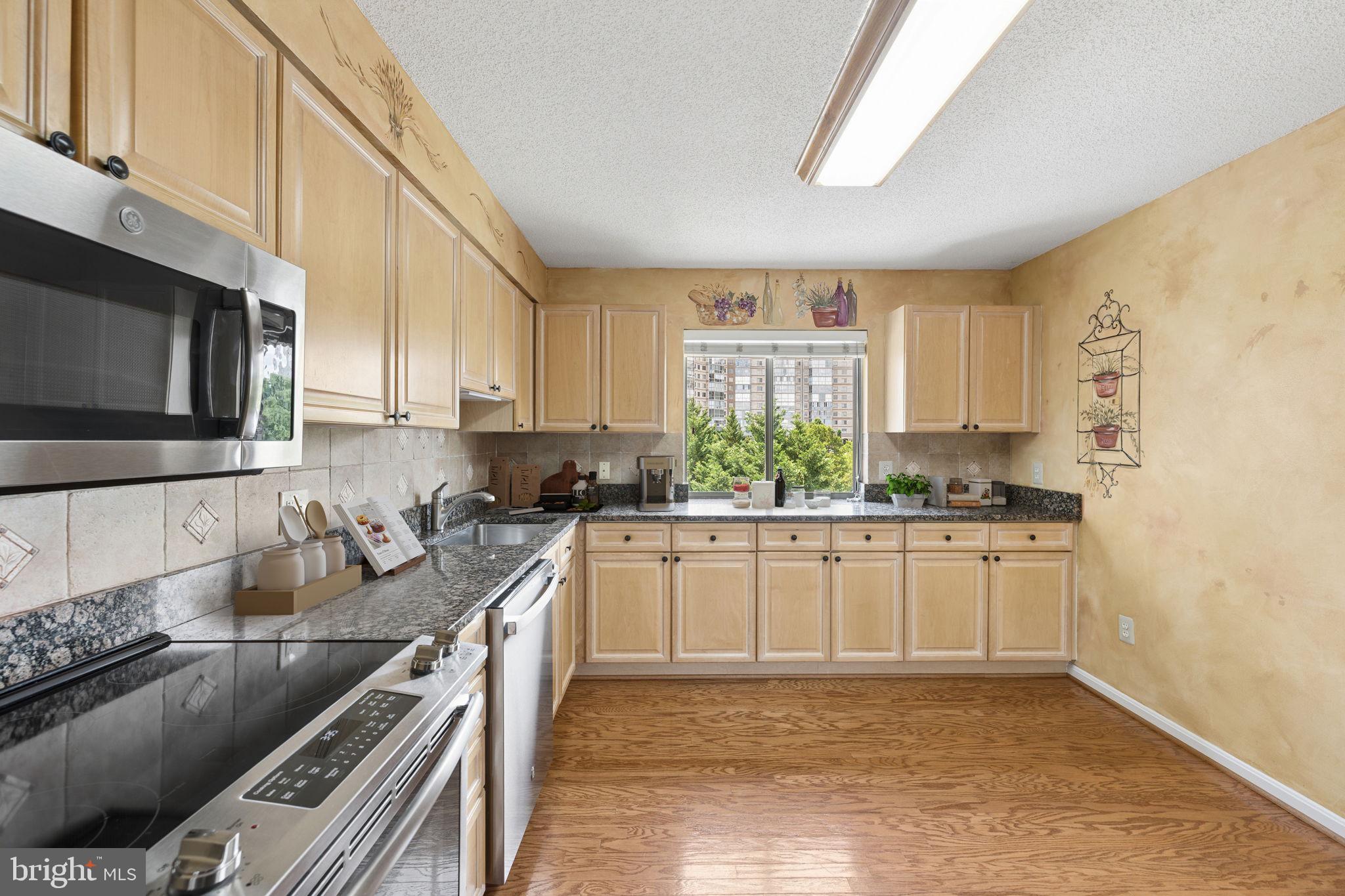 19385 Cypress Ridge Terrace, Unit 317 Leesburg, VA 20176 - Photo 11 of 34