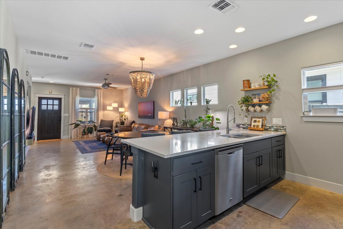 3014 Neal Street Austin, TX 78702 - Photo 12 of 33