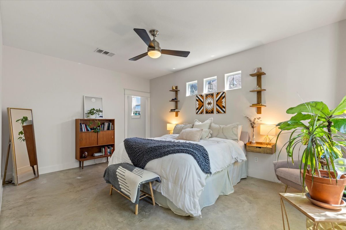 3014 Neal Street Austin, TX 78702 - Photo 14 of 33