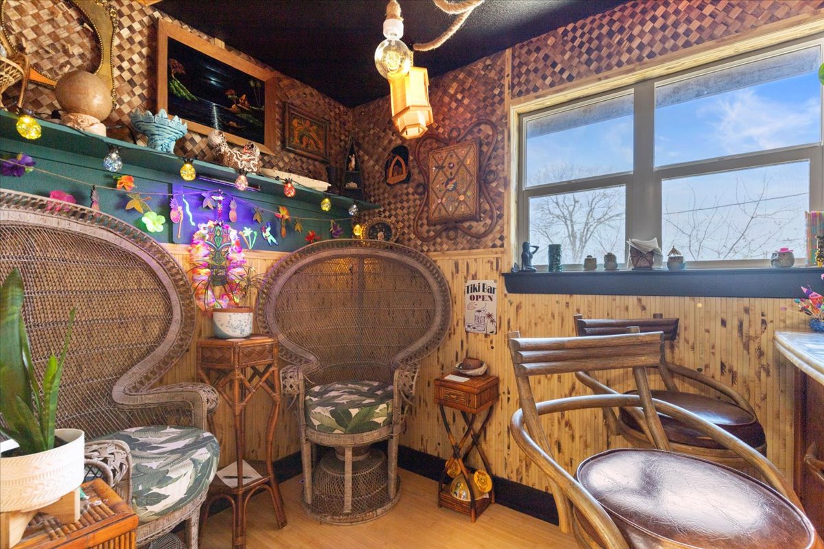 3014 Neal Street Austin, TX 78702 - Photo 28 of 33 Tiki Bar!
