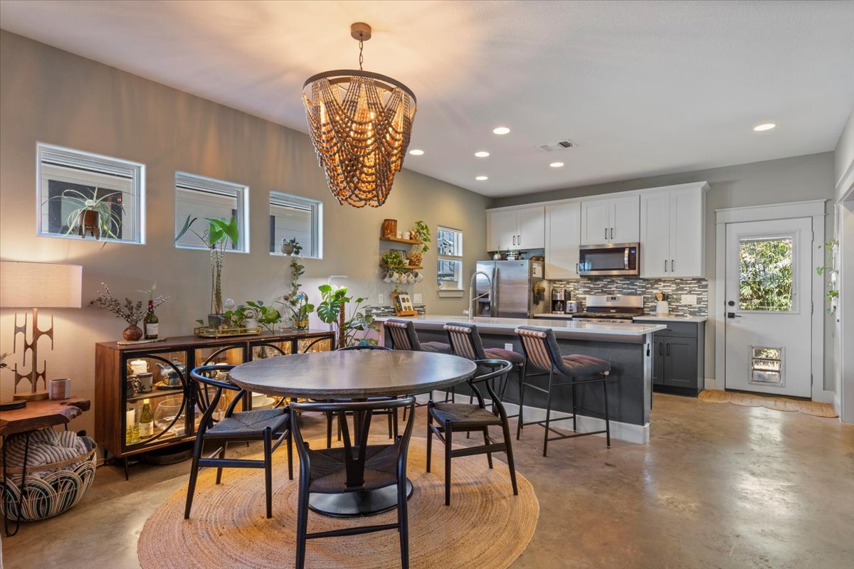 3014 Neal Street Austin, TX 78702 - Photo 8 of 33