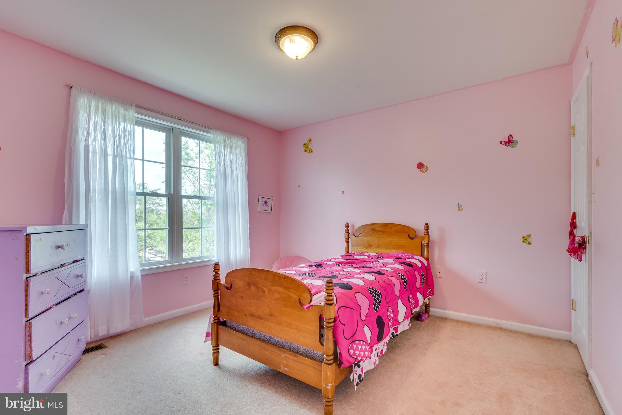 416 Ridge View Drive Berkeley Springs, WV 25411 - Photo 22 of 30 Bedroom