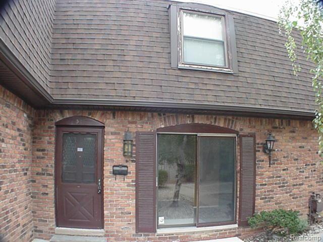 5065 Crooks Road, Unit 52 Royal Oak, MI 48073 - Photo 2 of 13 MVC-007S