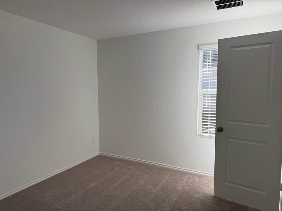 113 Marty Allen Loop Jarrell, TX 76537 - Photo 7 of 16 Bedroom 3