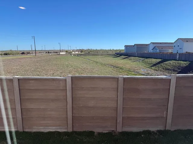 $1,595 | 113 Marty Allen Loop, Jarrell, TX 76537